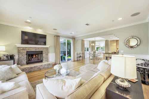 Luxury living rooms in Redondo Beach
